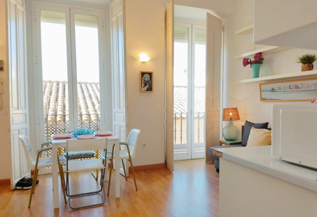 Homeyseville- Lovely Apartment In Seville City Center, Parking Optional Экстерьер фото
